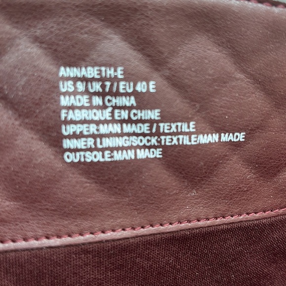 Annabeth Quilted Flat Boots Size 9 - Picture 6 of 12